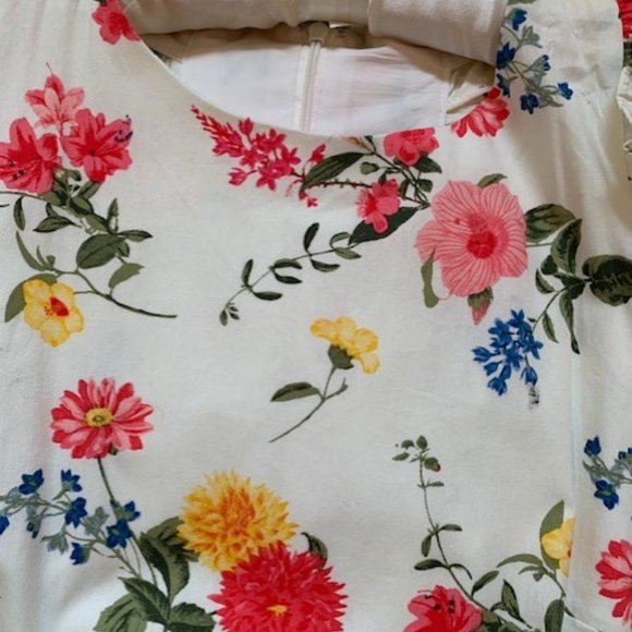 Gal Meets Glam Beverly - Picture 5 of 6